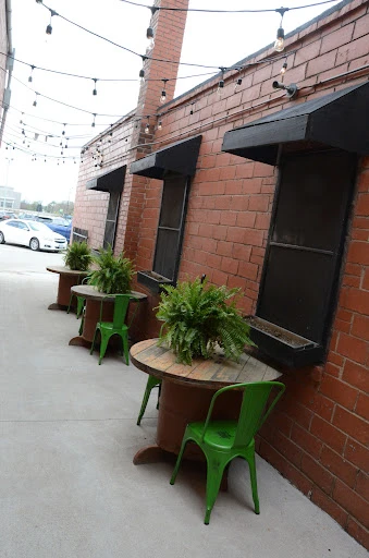 Top Hat Coffee and Entertainment photo 4